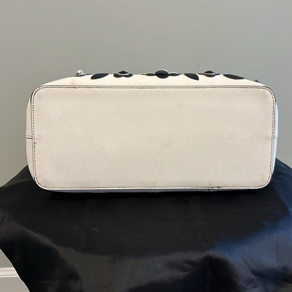 Karl Lagerfeld Purse - Picture 8 of 16